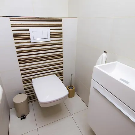 A-partman Sk - Main Square - Private Parking - Mountain View - Floor - 82 M2 *